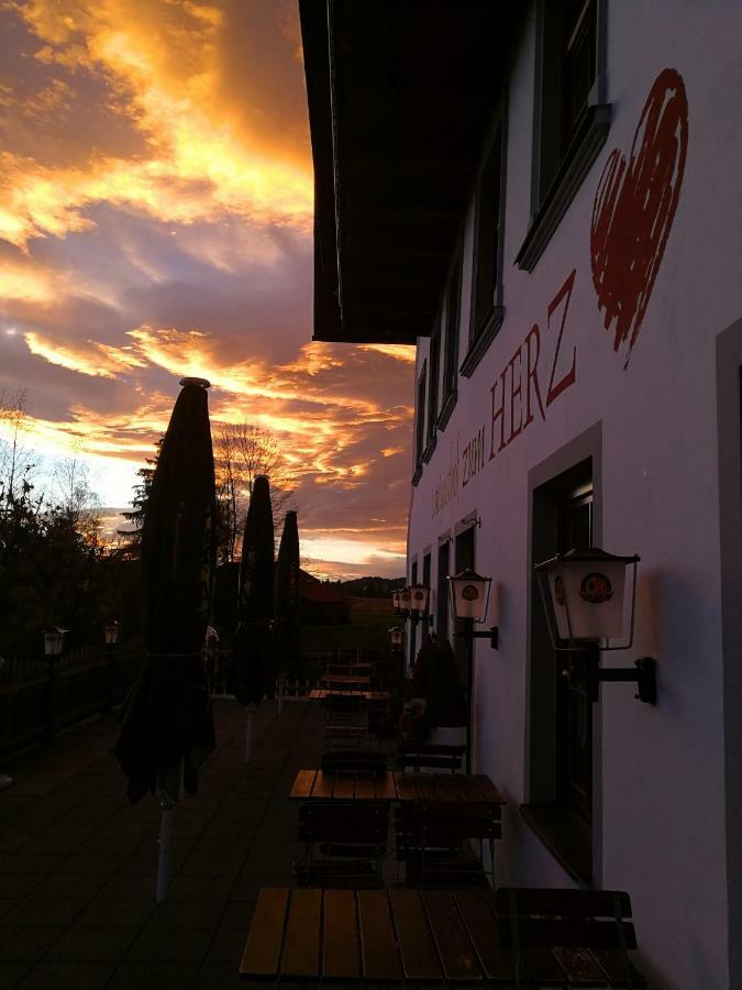 Landgasthof Zum Herz Trauchgau ภายนอก รูปภาพ